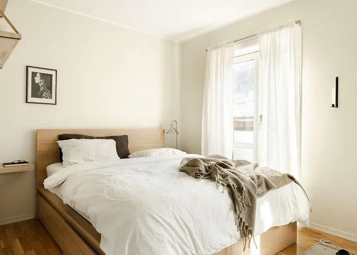Apartment With Balcony And 3 Bedrooms! *